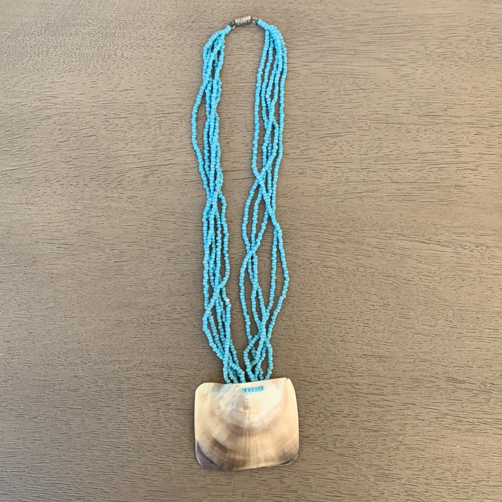 Hawaiian shell necklace